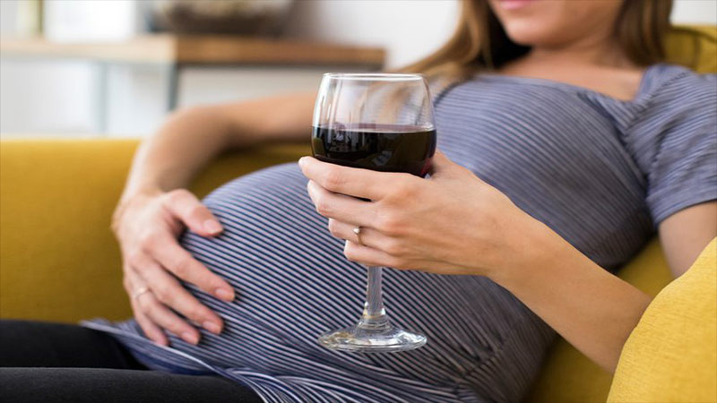 Can drinking alcohol while pregnant affect my baby