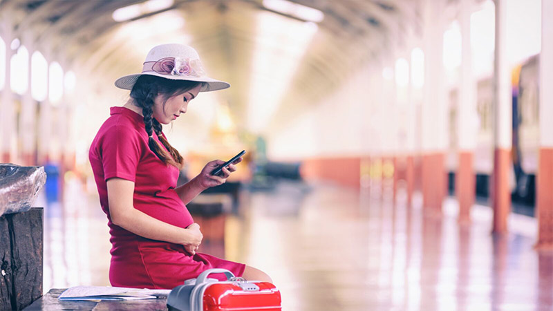 Factors to consider when traveling while pregnant